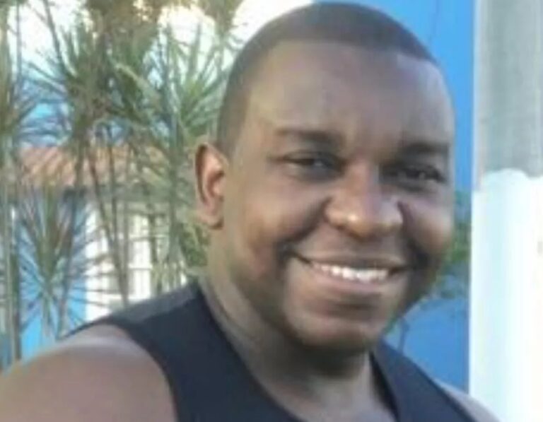 ‘Covardia’, diz irmã de homem morto em São Gonçalo por sargento da Marinha