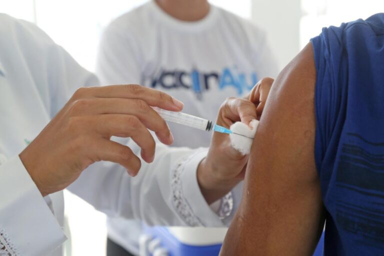 Influenza: SMS segue vacinando enquanto houver estoque