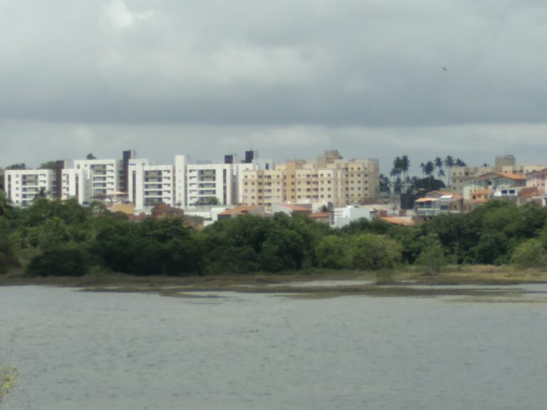 Fim de semana em Sergipe deve ser de tempo nublado e chuvas leves