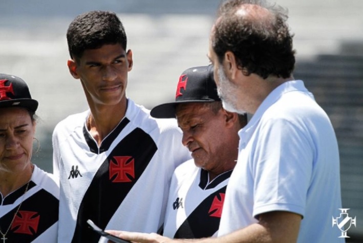 Luva de Pedreiro, Esse Menino e mais influenciadores que deram pausa após estourar nas redes