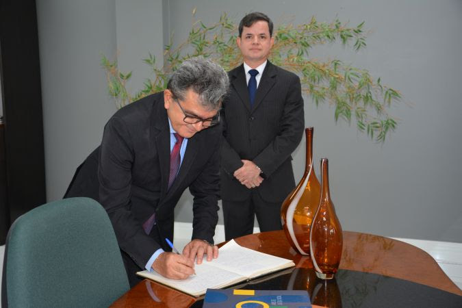 Juiz Antônio Francisco de Andrade toma posse como titular da 4ª Vara do Trabalho