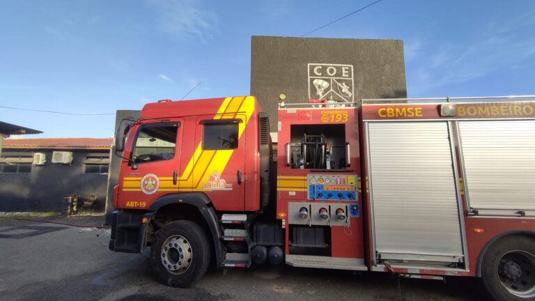 Incêndio atinge sede do COE no bairro Atalaia