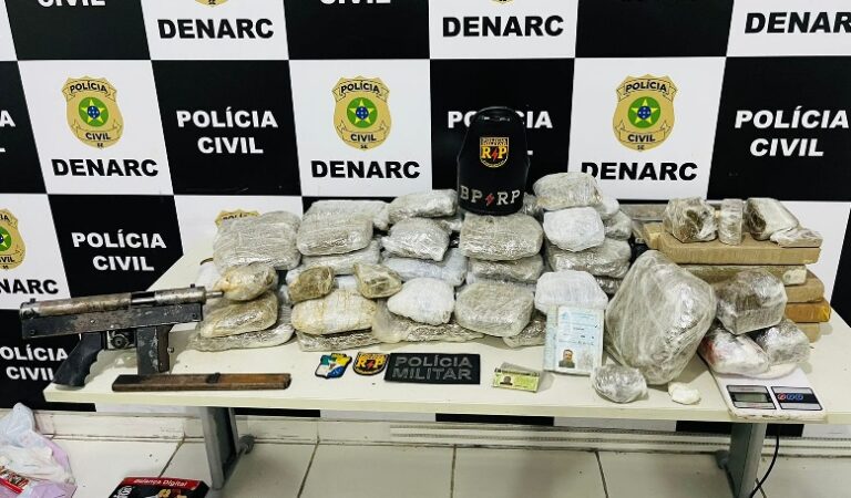 Denarc e Radiopatrulha apreendem cerca de 30 kg de maconha