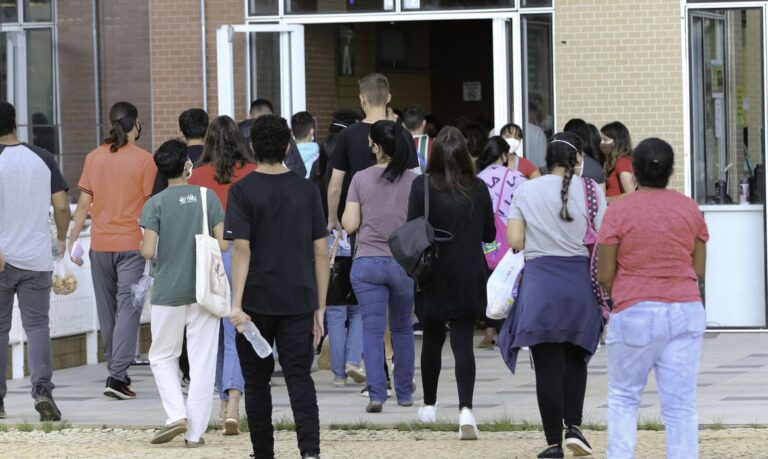 Enem será aplicado neste domingo em mais de 1,7 mil municípios