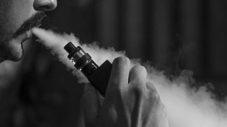 32 empresas devem suspender venda de cigarros eletrônicos