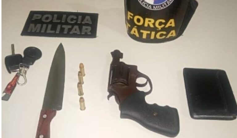 Homem é preso acusado de matar companheira e atear fogo em imóvel