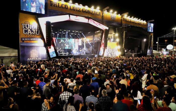 Segunda noite de Forró Caju teve muito arrasta-pé com artistas da terra e nacionais