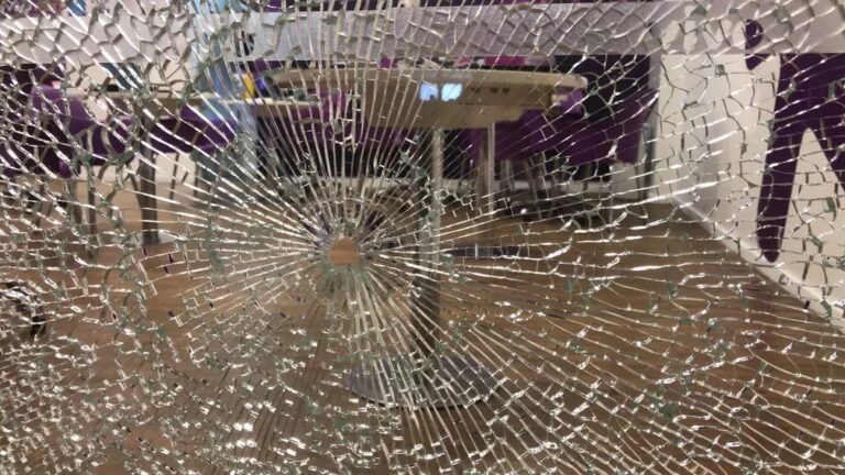Roubos simultâneos a joalherias, 2 trocas de tiros e fuga com refém: entenda o crime que gerou terror no maior shopping de Campinas