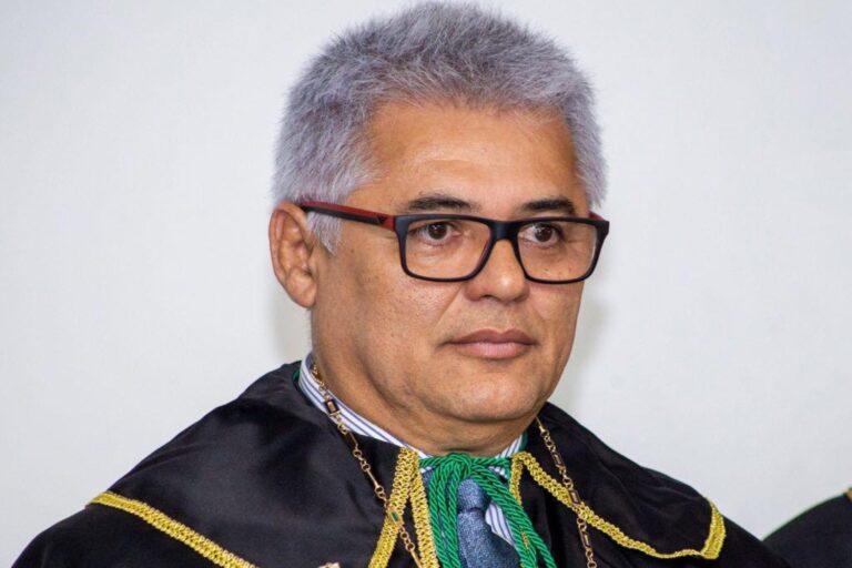 Professor da UFS recebe prêmio internacional