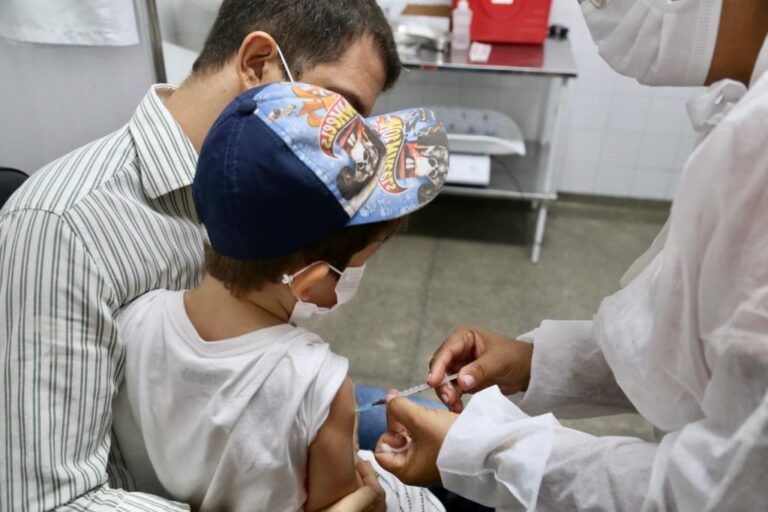 Aracaju vacina crianças de 3 anos contra covid a partir de hoje