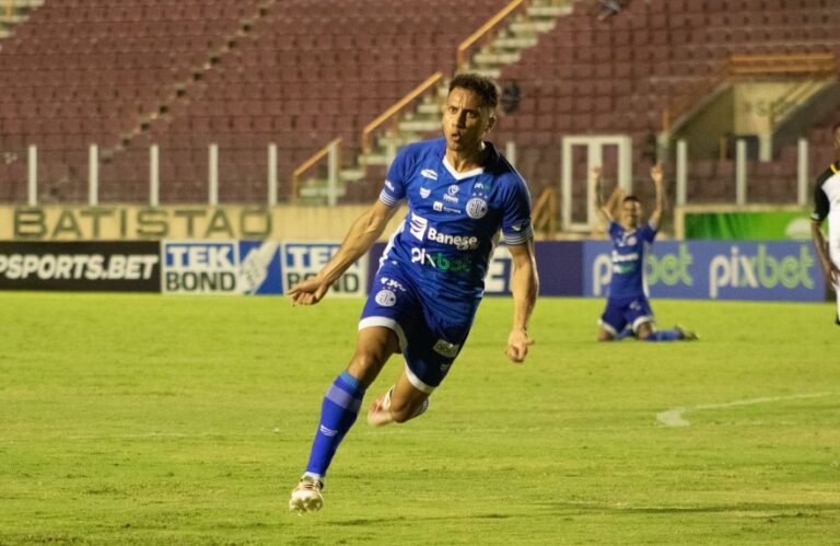 Gorne marca no fim e Confiança vence o Volta Redonda