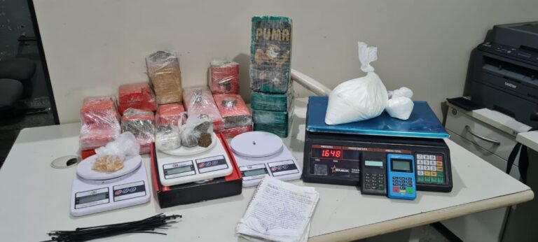 PM prende suspeito de tráfico e apreende 12 kg de drogas