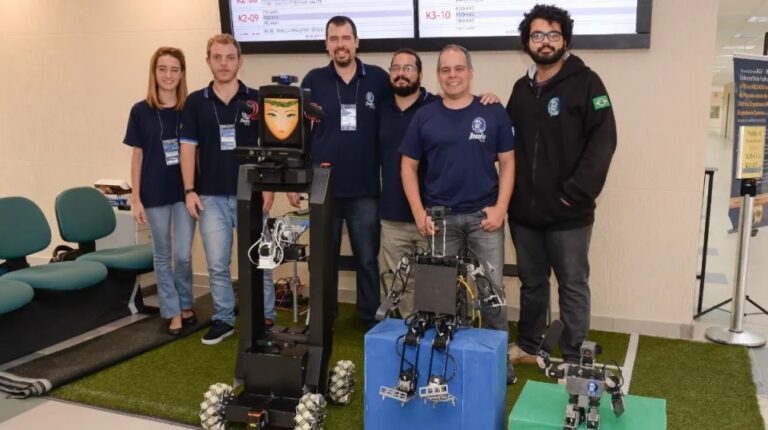 Com robô que arruma a casa, Brasil vence concurso mundial de robótica