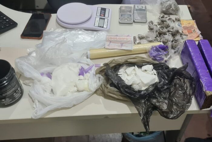 Polícia Civil prende dupla em flagrante por tráfico de drogas em Estância