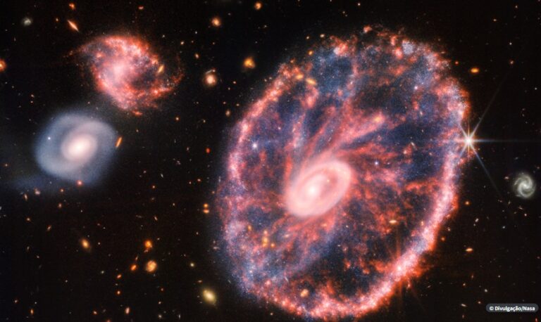 Nasa divulga imagem de galáxia em caos após colisão