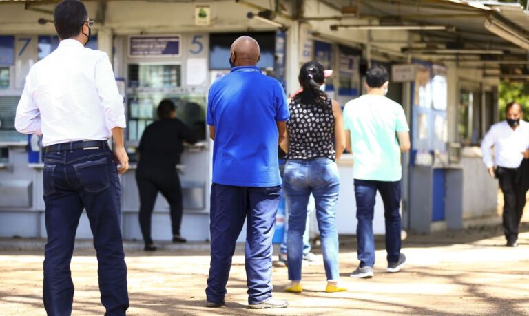 Mega-Sena sorteia R$ 9 milhões neste sábado