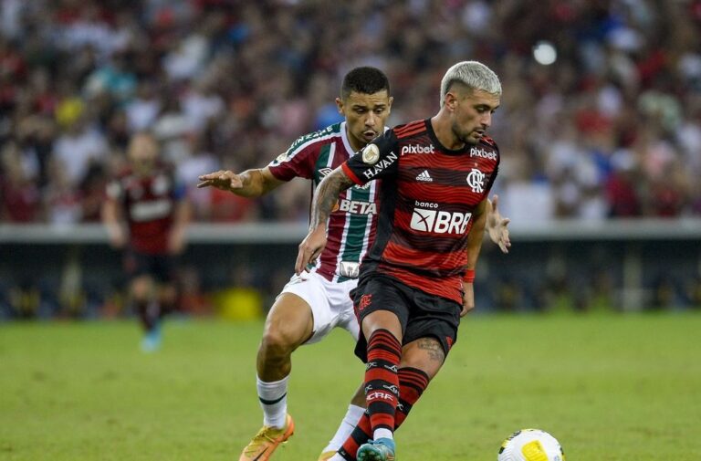 Flamengo e Fluminense disputam clássico neste domingo