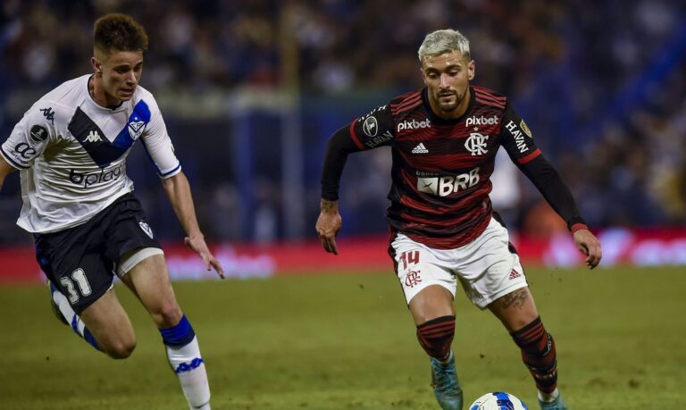 Flamengo recebe Racing no Maracanã de olho nas oitavas da Libertadores