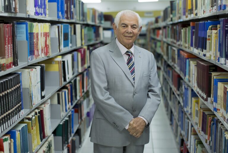 Jouberto Uchôa de Mendonça completa 86 anos de vida
