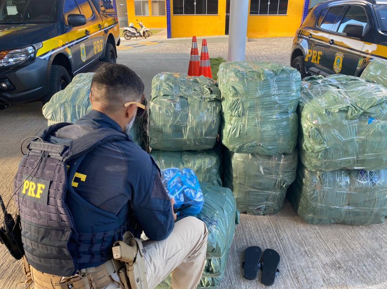 PRF prende homem por receptação e apreende carga de produtos falsificados