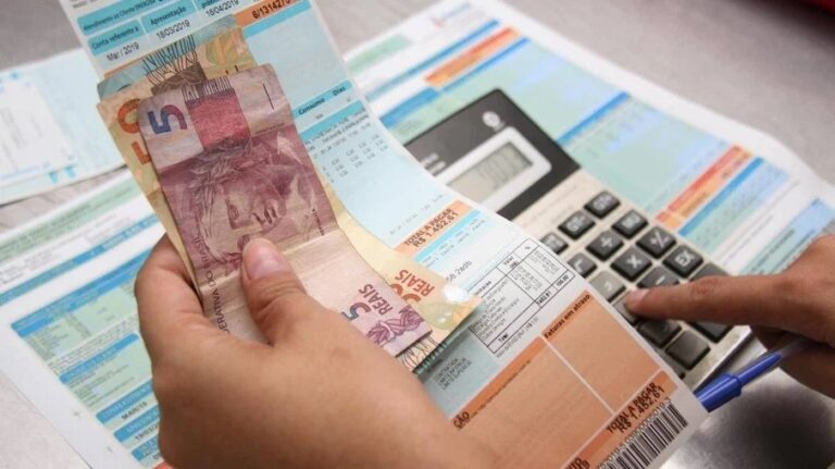 Economia de até 30% na conta de luz é possível com ajustes no dia a dia, diz ABESCO