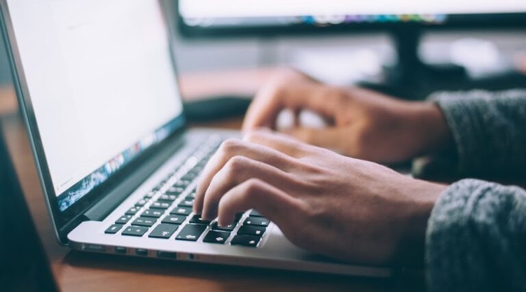 Polícia Civil alerta para crimes contra crianças e adolescentes na internet