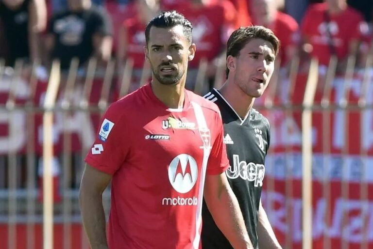 Pablo Marí estava com carrinho de bebê quando sofreu facada
