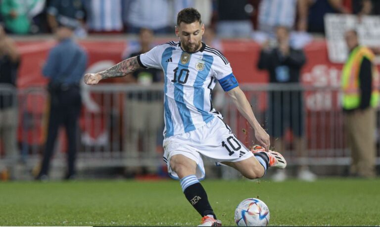 Brasileiros se rendem a Messi e torcem pelo tri da Argentina em Buenos Aires
