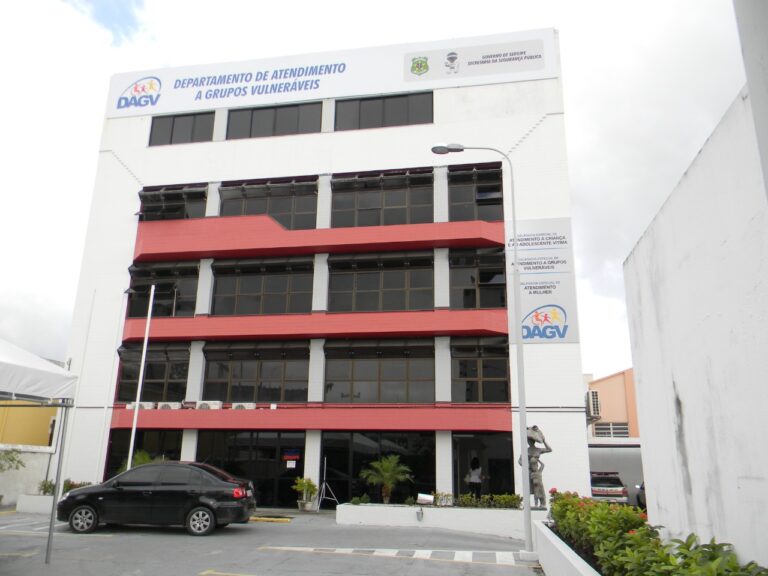 DAGV desarticula grupo que extorquia gays e bissexuais em Aracaju