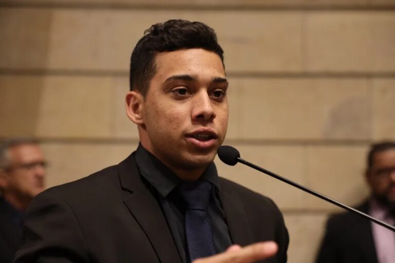 Além de estupro, Gabriel Monteiro é acusado desvio de dinheiro público