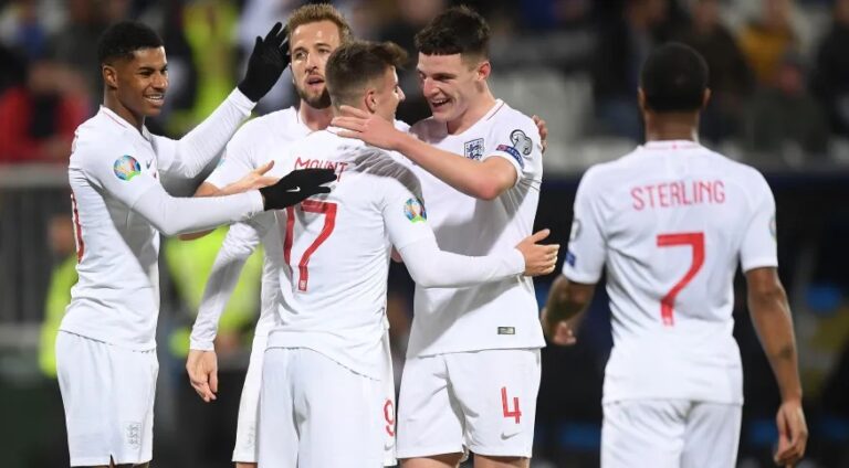 Inglaterra, Holanda e EUA estreiam na Copa nesta segunda
