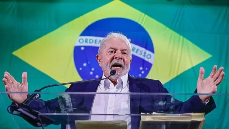 Governo eleito estuda lema “União e Reconstrução” para terceiro mandato de Lula
