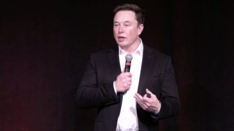Com Musk, Twitter vira caos e joga credibilidade no lixo
