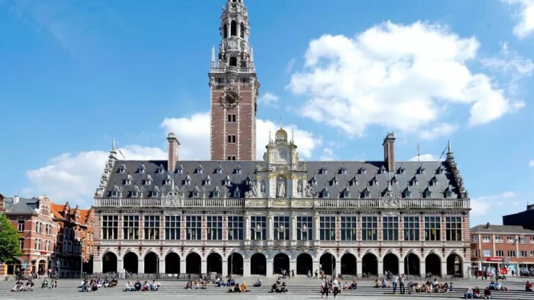 Universidade oferece bolsas de até 10 mil euros para estudar na Bélgica