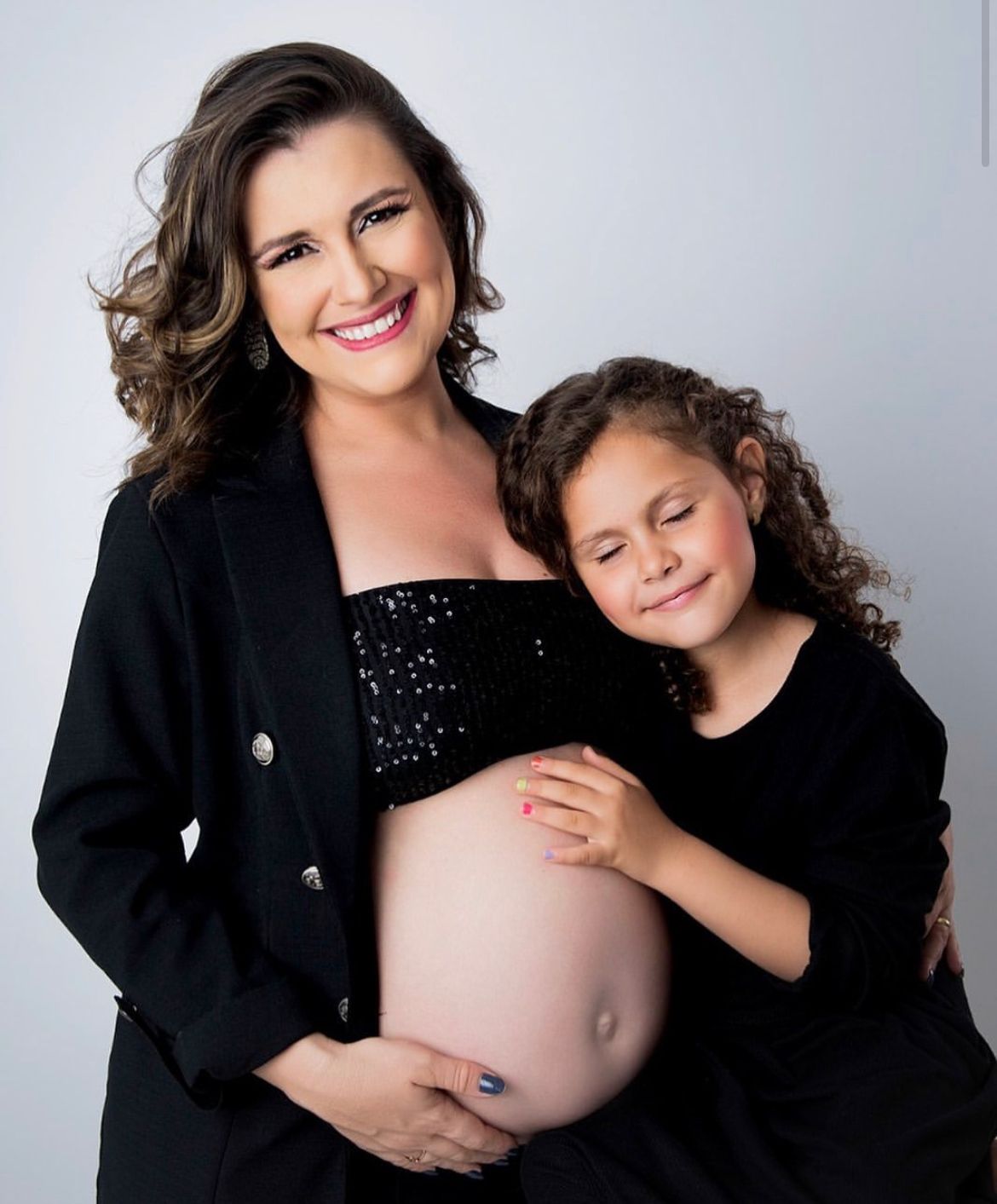 Priscilla Bittencourt e Luiza aguardando a chegada de João!!