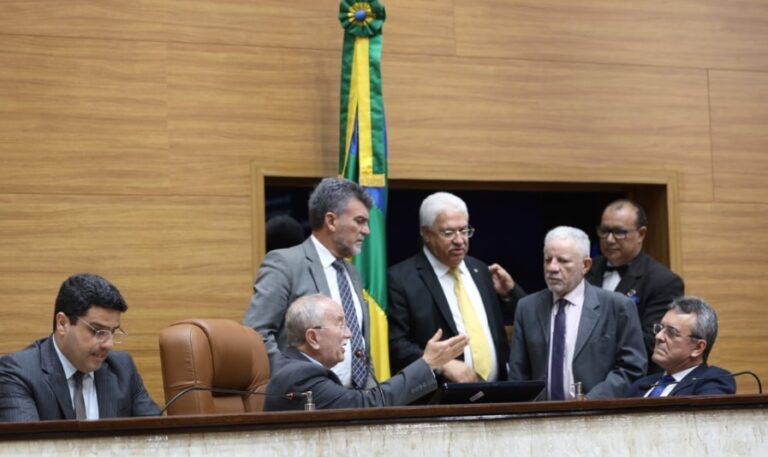 Deputados estaduais aprovam, em 2ª discussão, orçamento para 2023