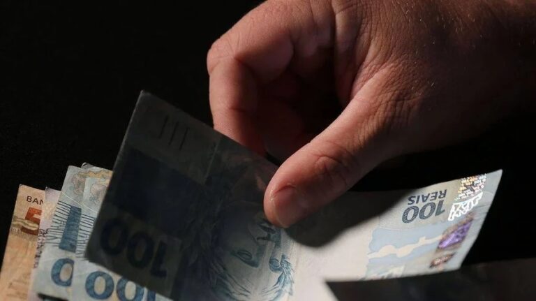 37% dos brasileiros admitem não ter controle de suas finanças pessoais