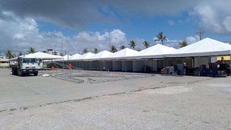 Estrutura da Expo Verão Aracaju começa a ser montada