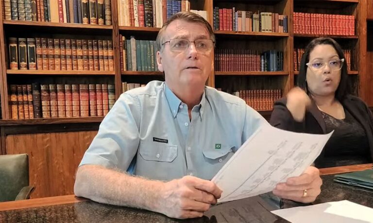 Parlamentares do PSOL pedem prisão preventiva de Bolsonaro ao STF