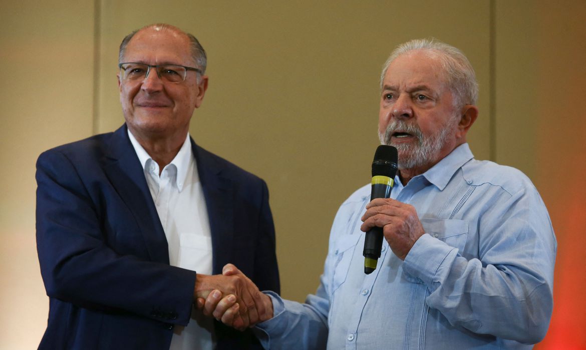 Lula e Alckmin serão diplomados hoje; assista ao vivo