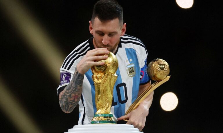 Camisa 10 estará pronta se Messi decidir jogar Copa 2026, diz técnico