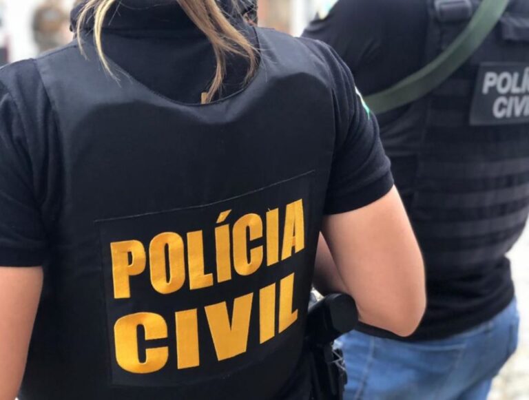 Polícia apreende dois adolescentes suspeitos de prática de assalto