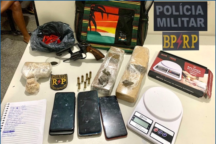 PM apreende drogas e arma de fogo no Japãozinho