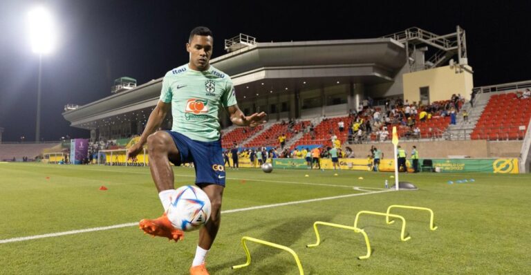 Brasil terá força quase total para duelo contra Croácia pelas quartas