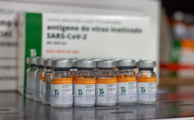 Sergipe recebe 10 mil doses de vacinas contra a covid-19