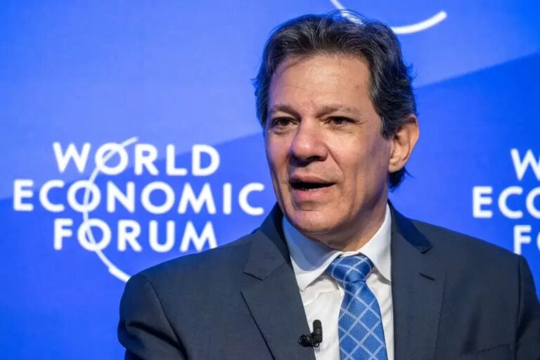 “É uma vergonha o que está acontecendo no Carf”, diz Haddad