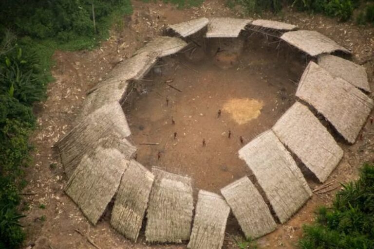 Aeronáutica vai controlar espaço aéreo da terra Yanomami