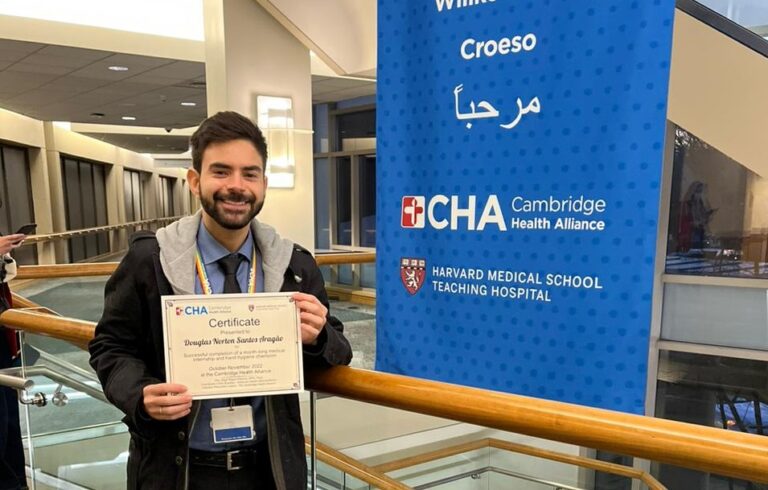 Sergipano realiza internato médico nos Estados Unidos
