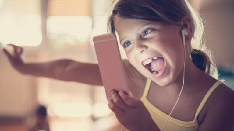 Por que executivos de big techs limitam uso de tecnologias por seus filhos
