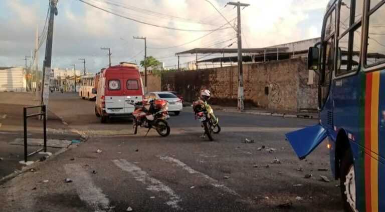 Batida entre ônibus e moto deixa um morto na zona norte de Aracaju